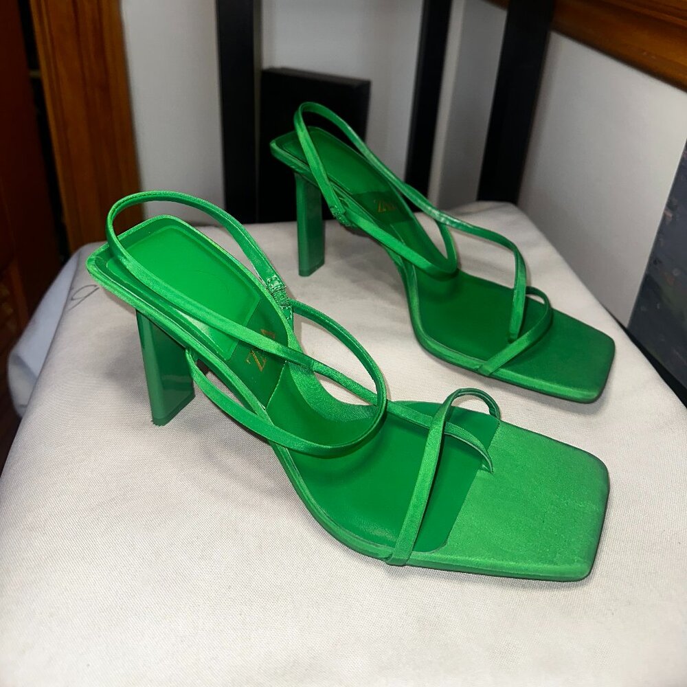 Pretty green Zara heels - Picture 4 of 4